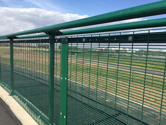 Galvanized Clear View Anti Theft Anti Cut Fence 358 Anti Climb High Security Welded Wire Mesh Fence Panels